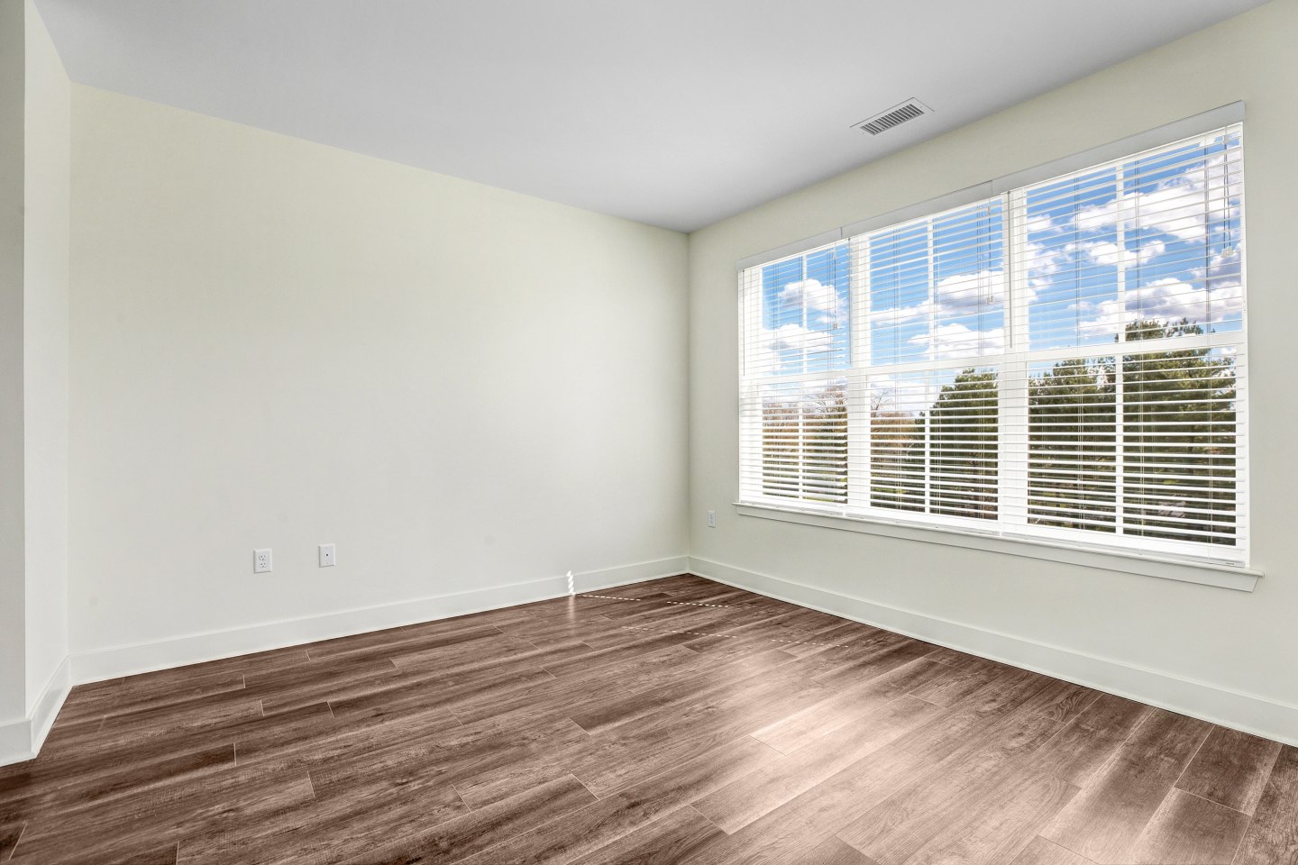 Inwood at Renaissance Square Image 12