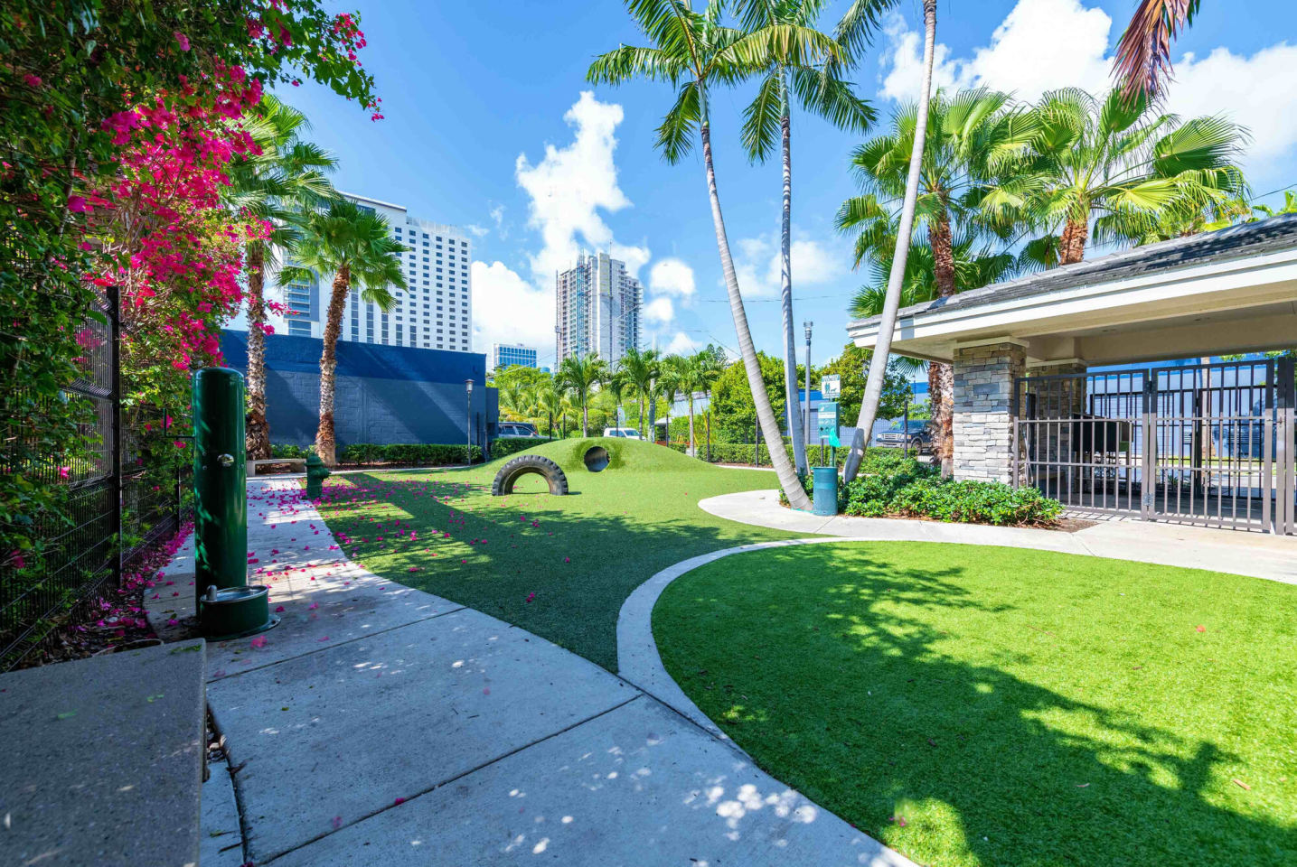 The Edge at Flagler Village Apartments Image 32