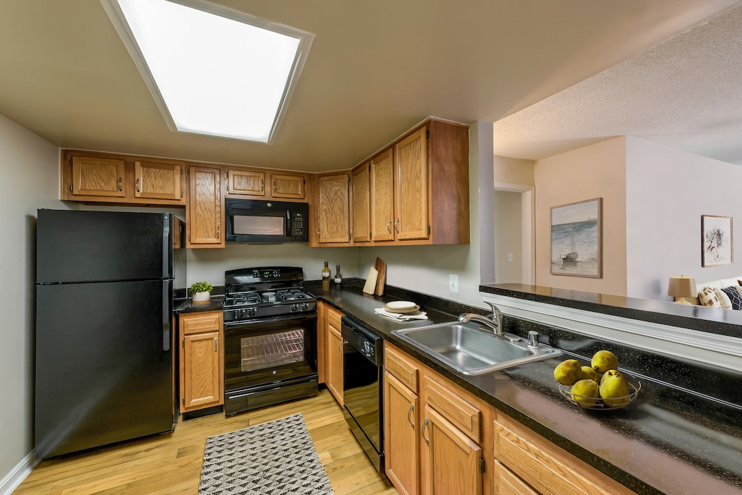 Gallery Tower Apartment Homes Image 7