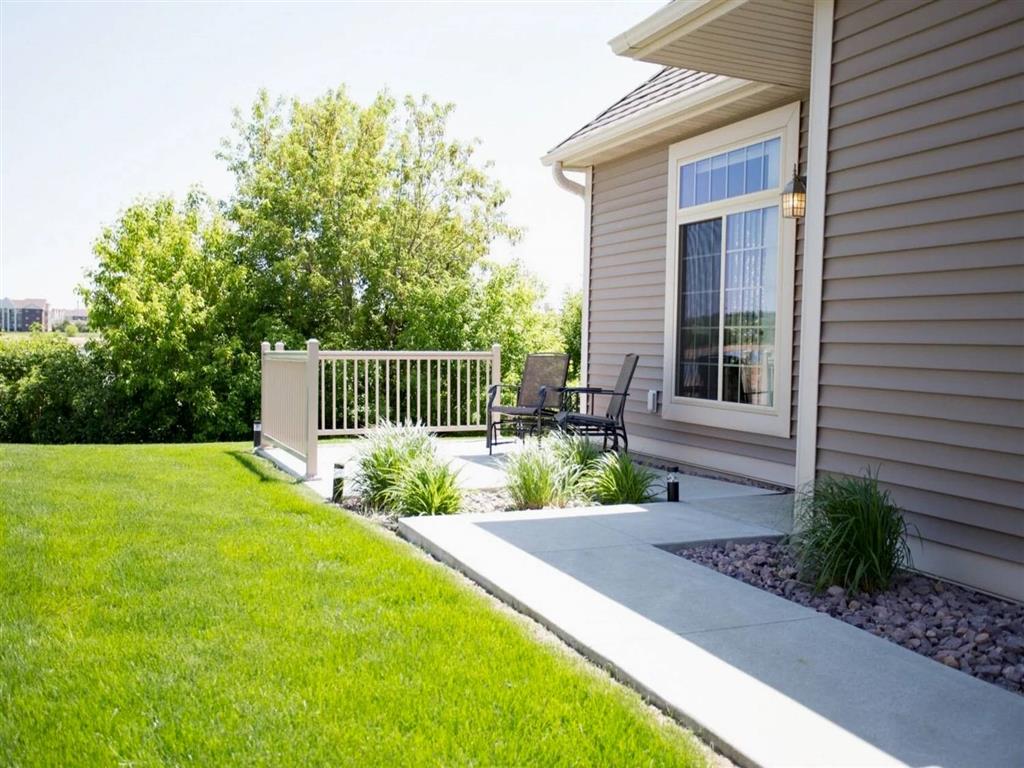 Cascade Shores Townhomes Image 16