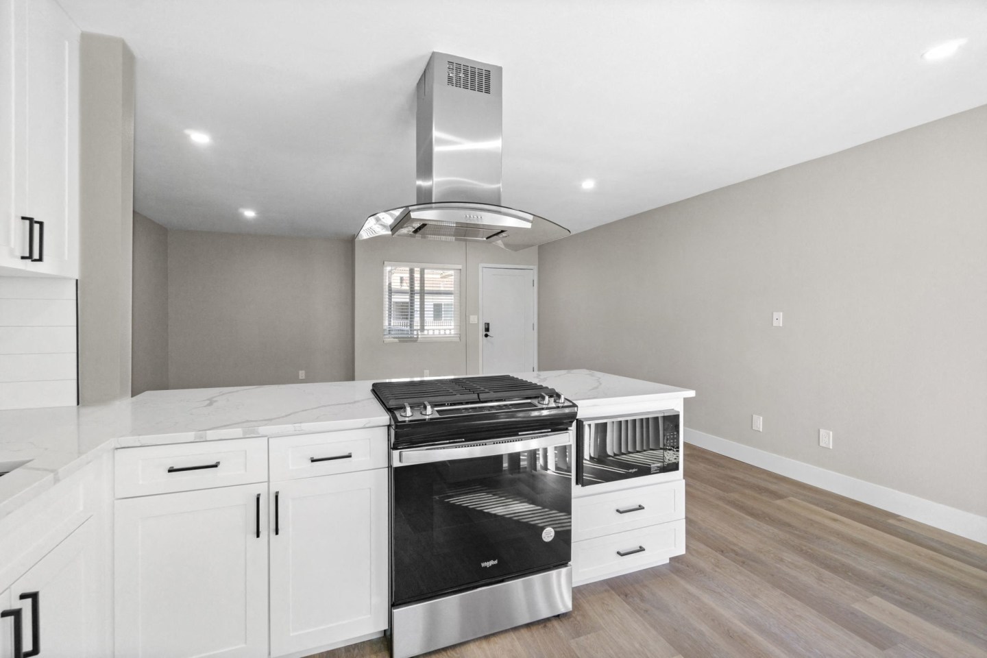 Ocean Breeze Terrace Image 20