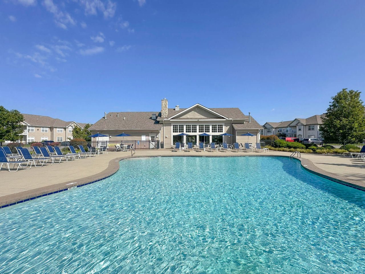 Cobblestone Court Apartments Image 14