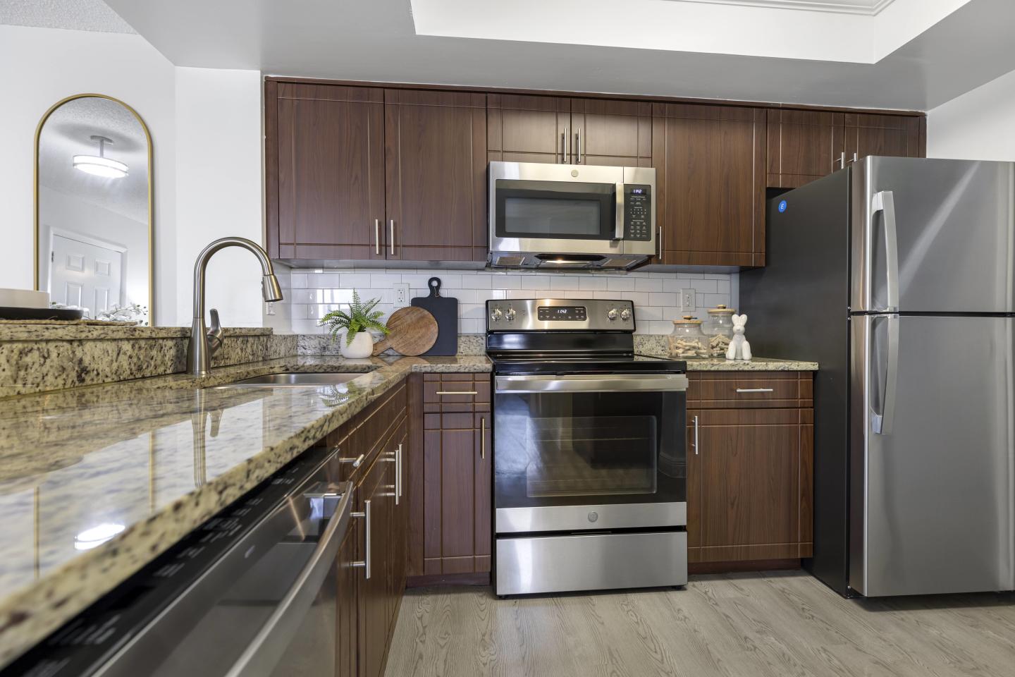 Alvista Hollywood Image 17