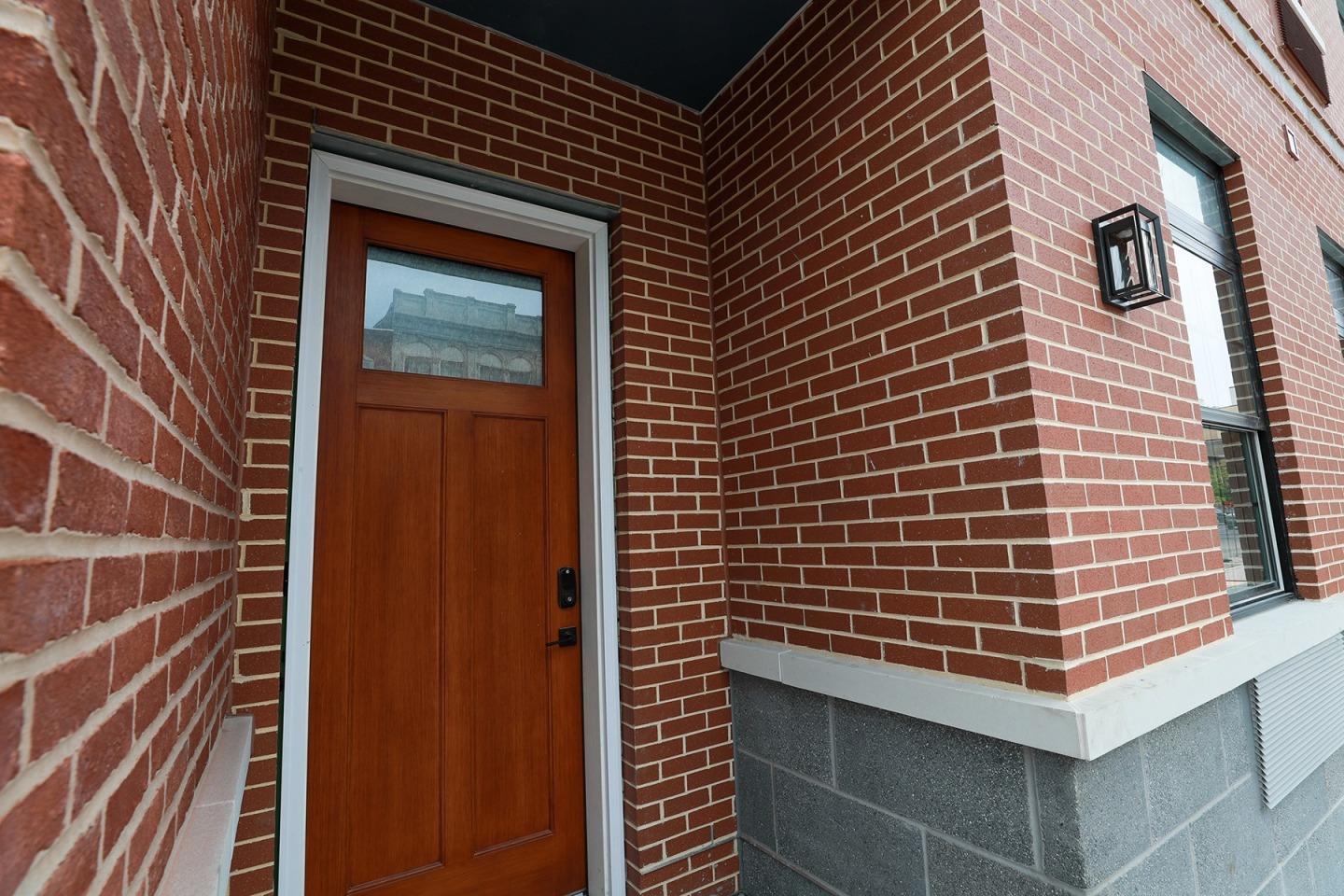 1010 Apartments Image 2