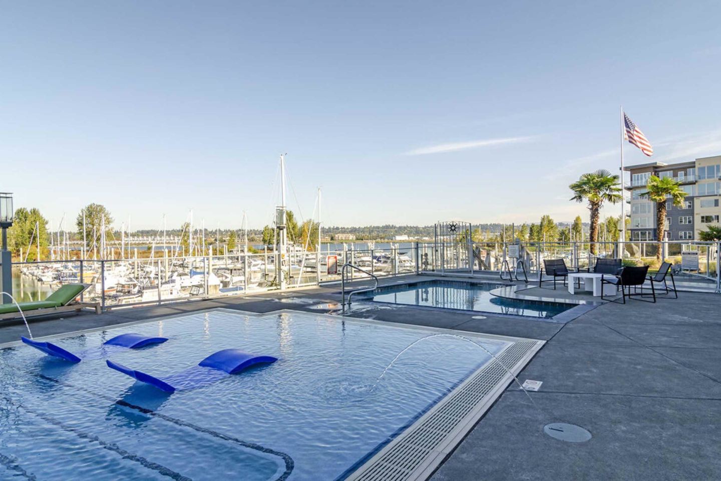Yacht Harbor Club Image 4