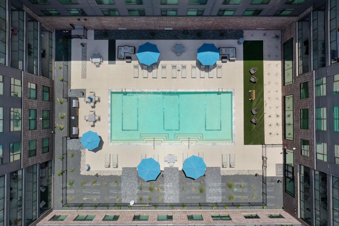 100 Park Image 26