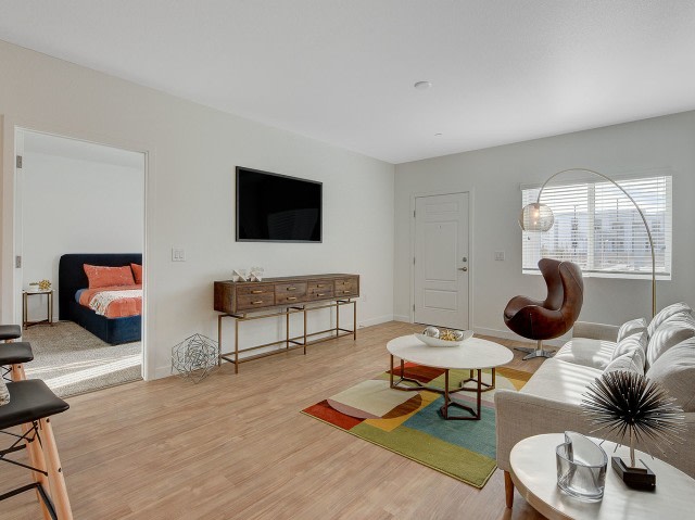 Showboat Park Apartments Image 3