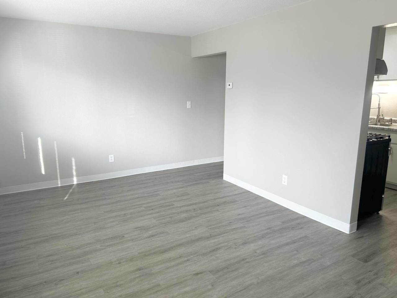 Richfield Square Apartments Image 9