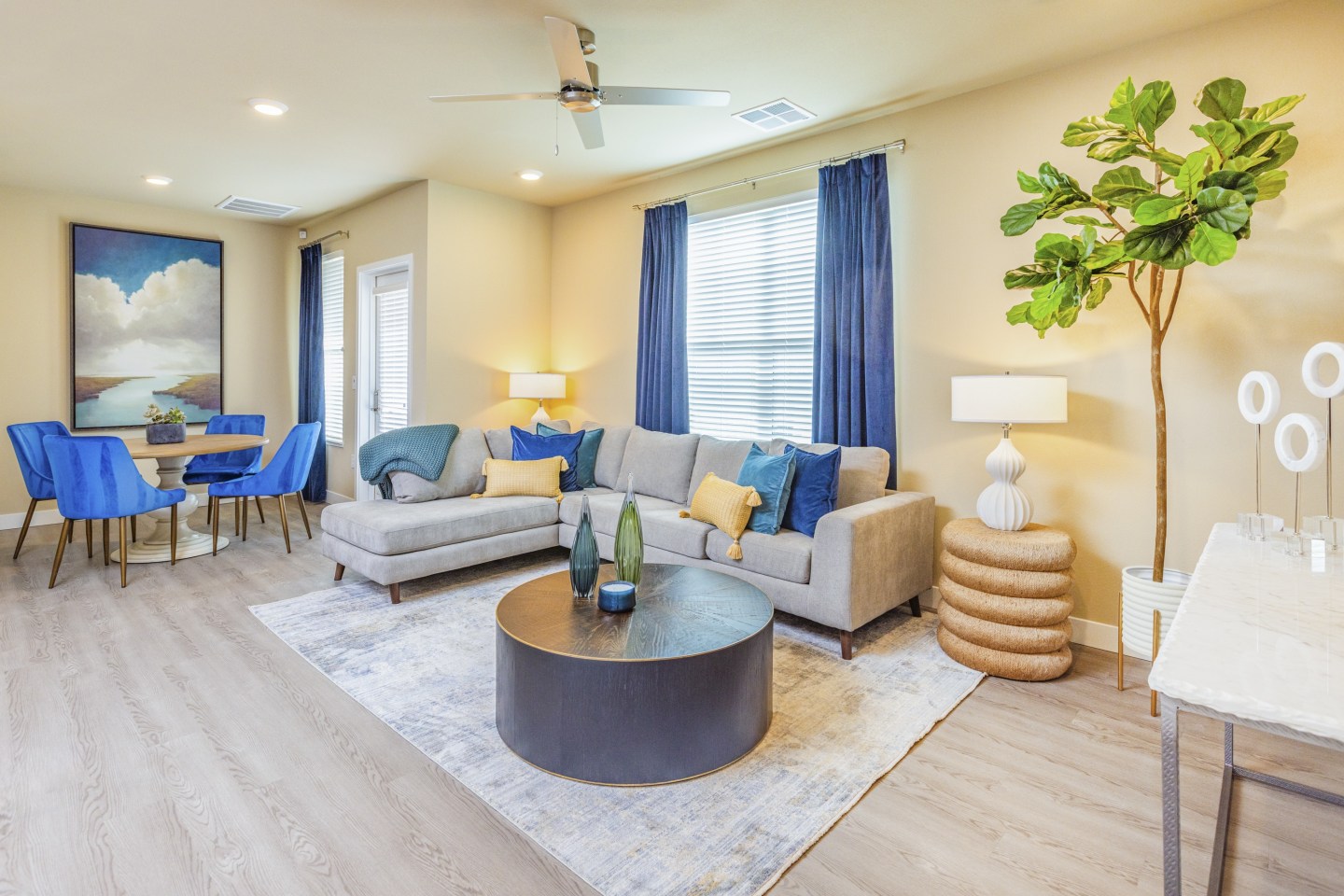 Anchor 532 Luxury Apartments Image 7