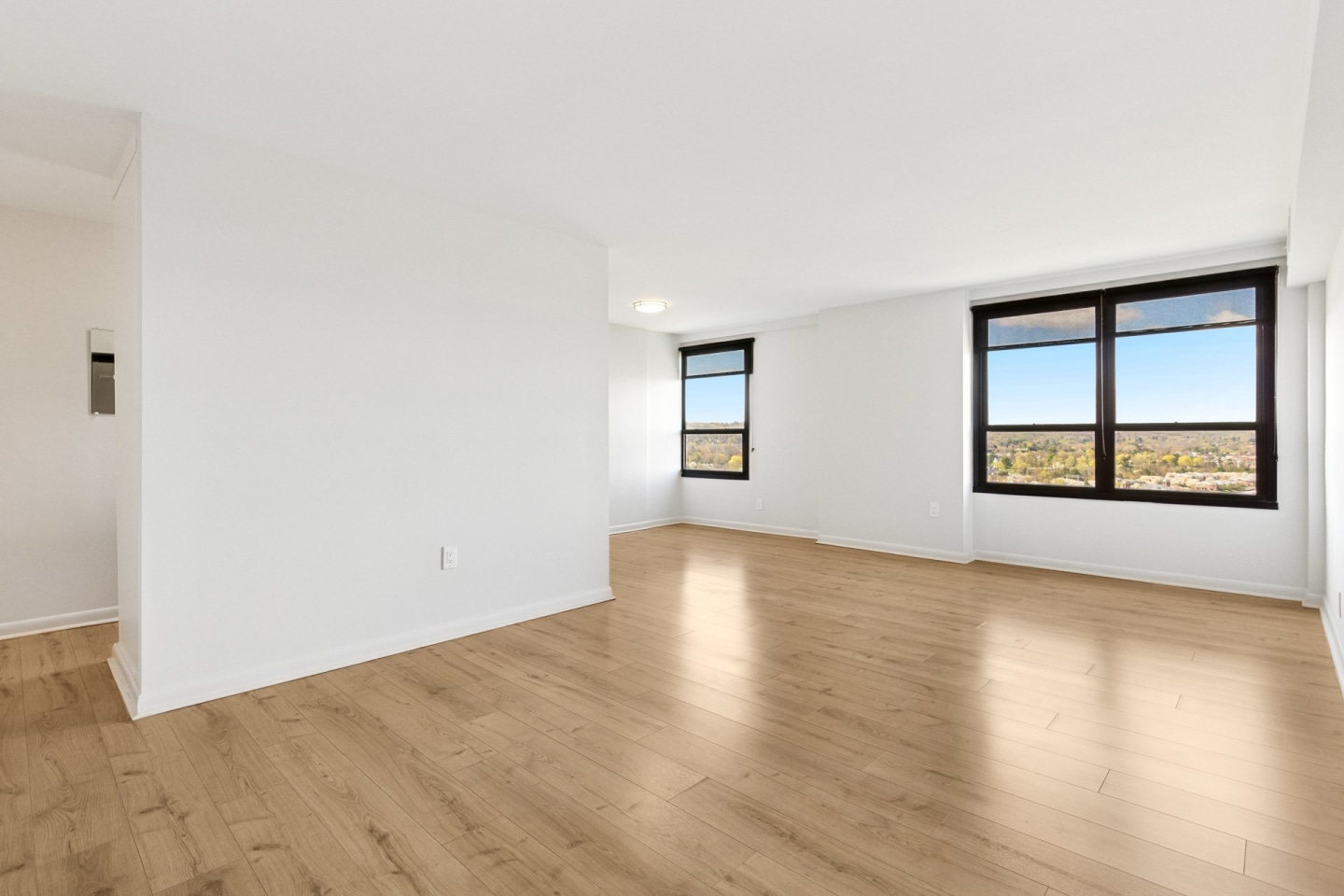 251 Dekalb Image 2