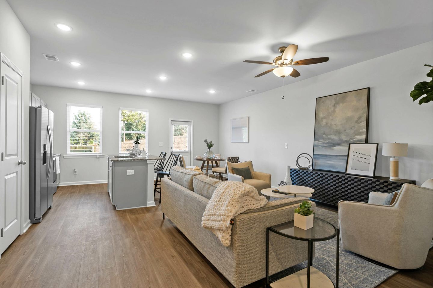 Covey Homes Kirkland - Homes for Rent Image 7