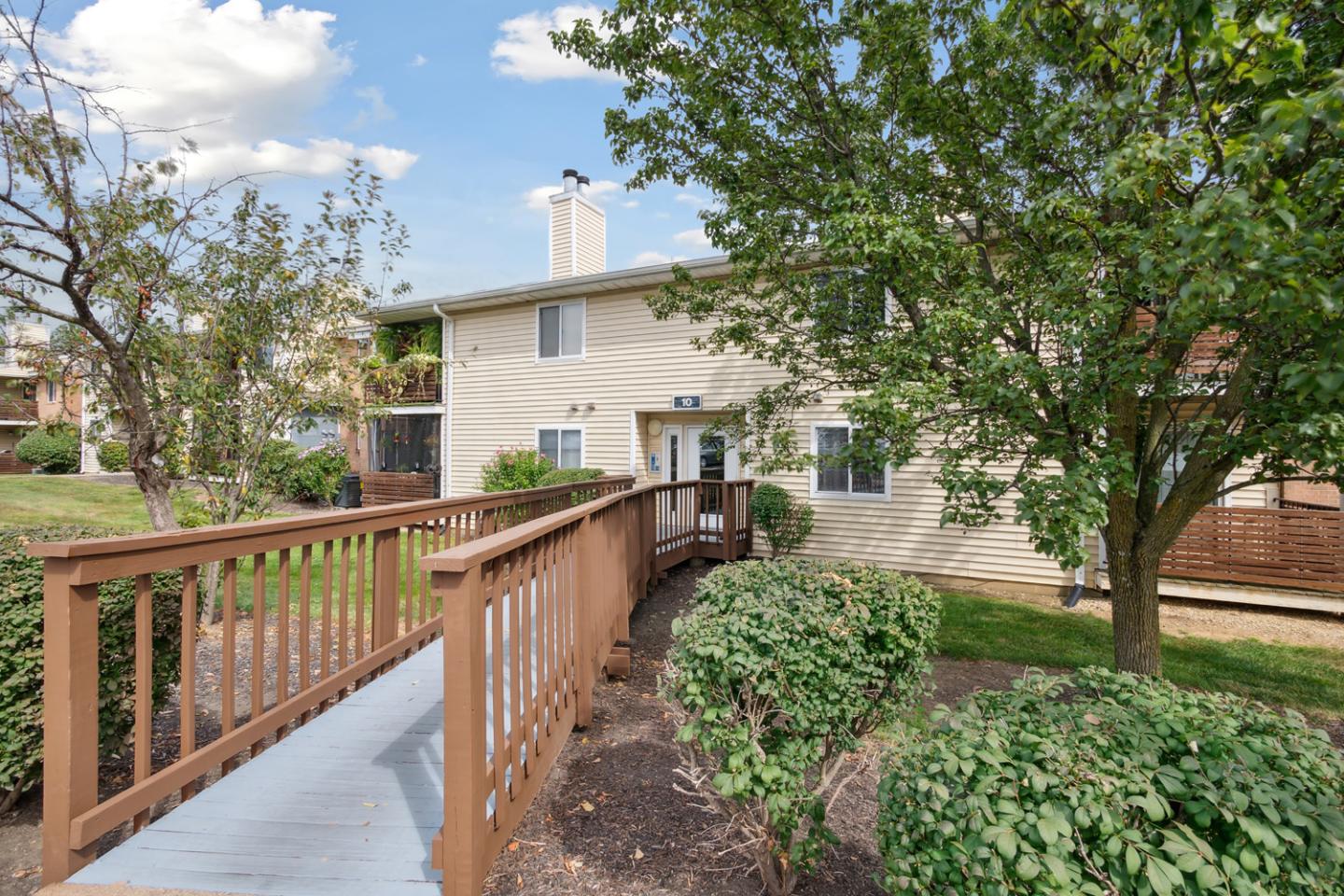The Oaks at Woodridge Image 4