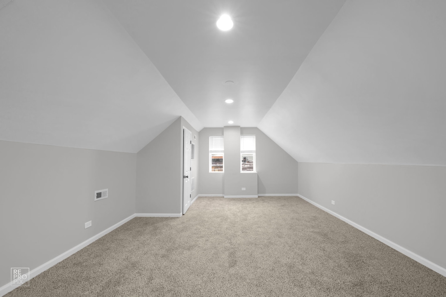 2542 S Trumbull Image 5