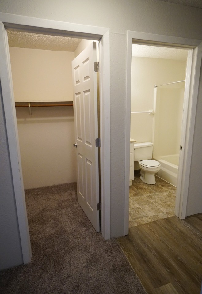Silver Bell Apartments Image 20