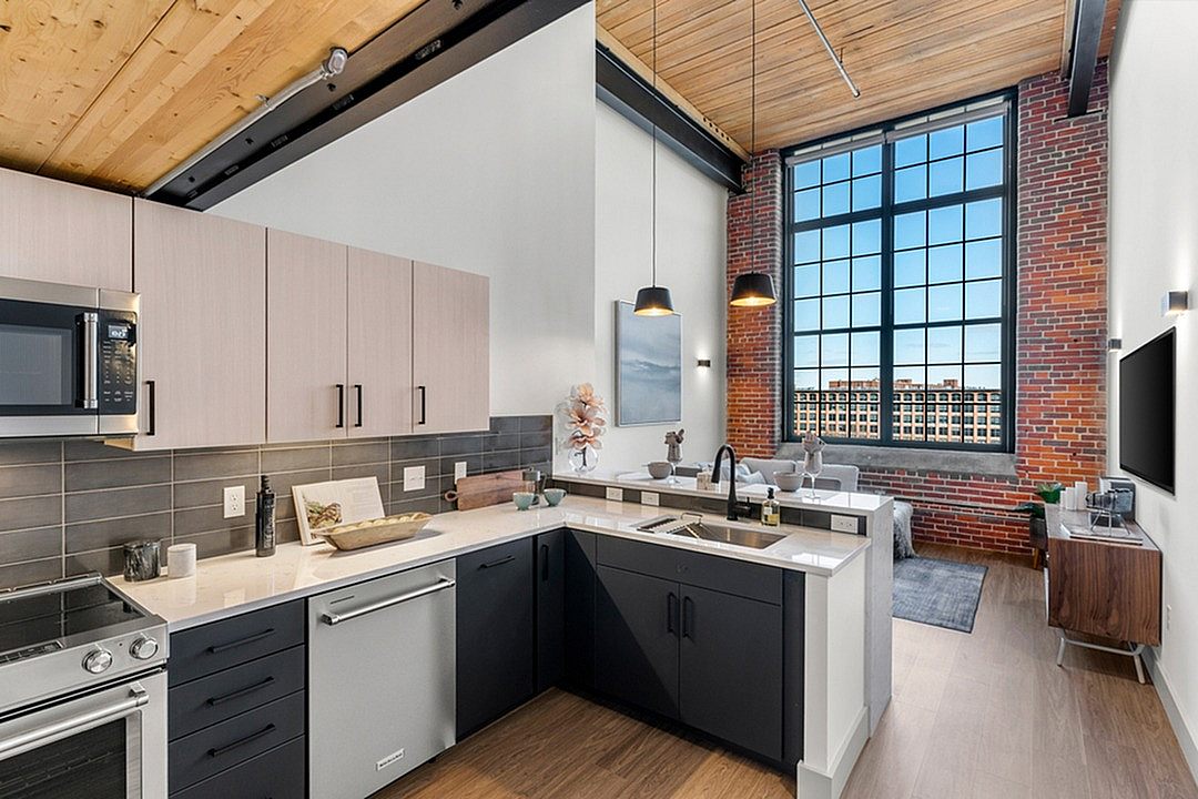 Riverwalk Lofts Image 14