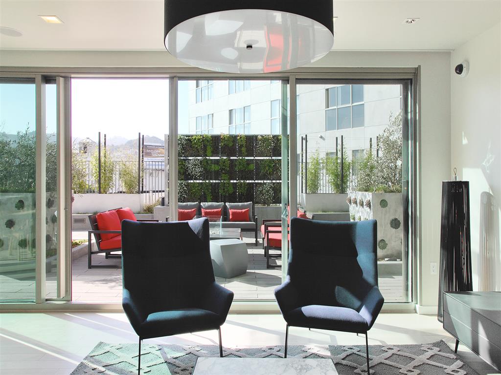 38 Dolores Image 22