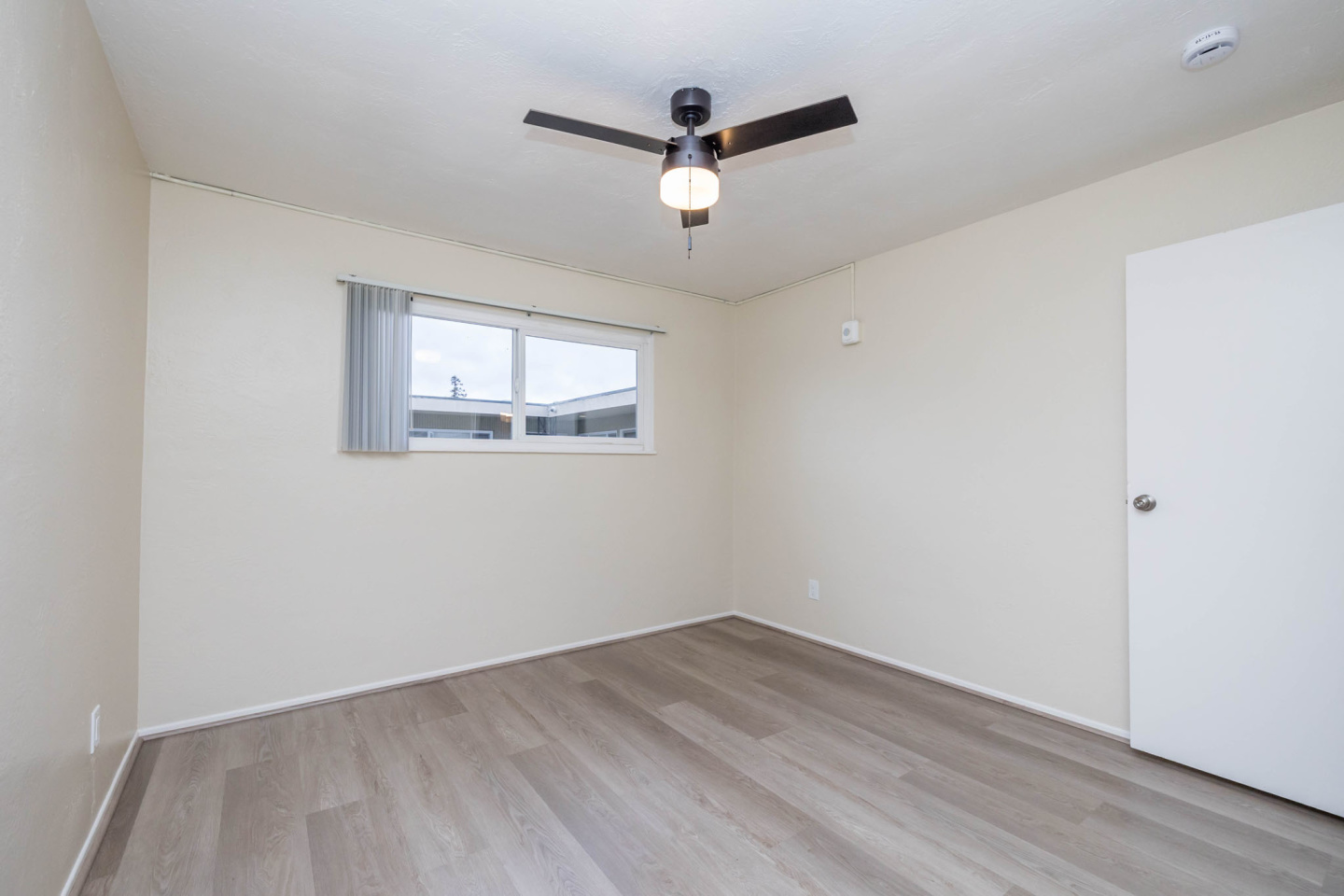 276 Adams Street Image 6