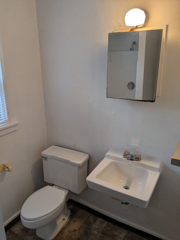 411 Santa Fe Ave Image 15
