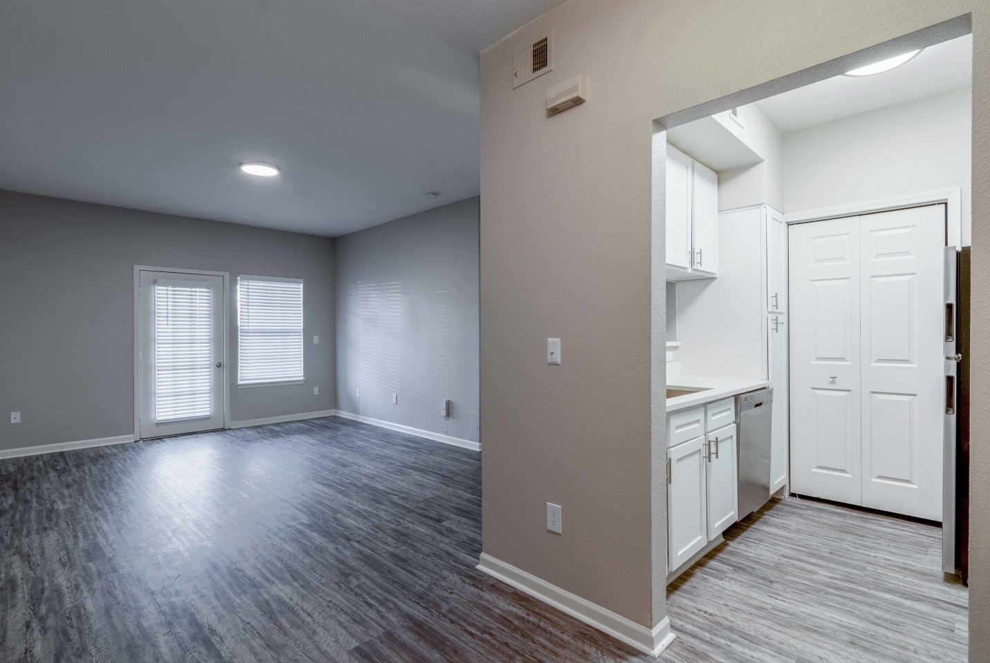 WildOak Apartment Homes Image 5