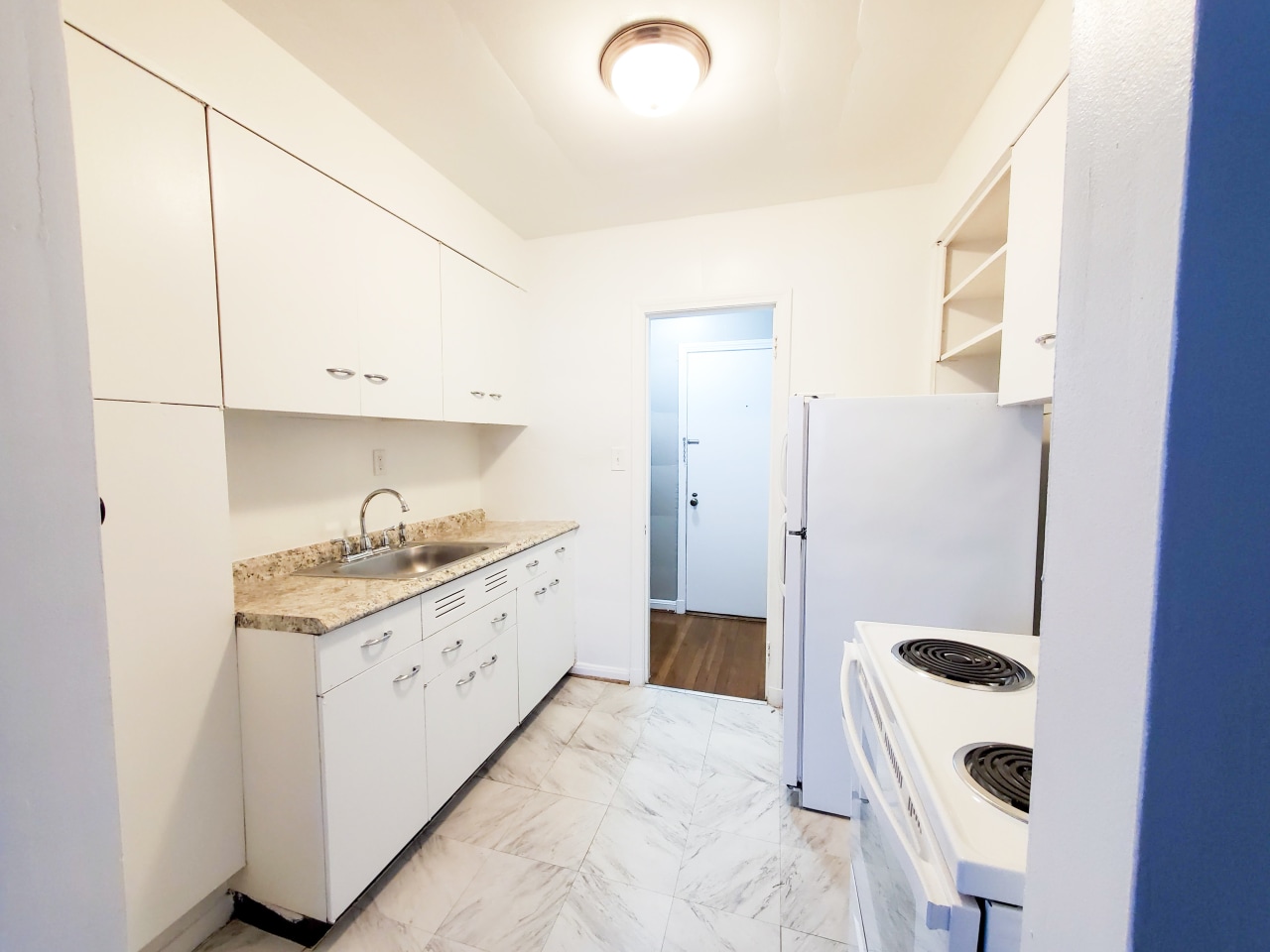 Parkway Manor  Image 3