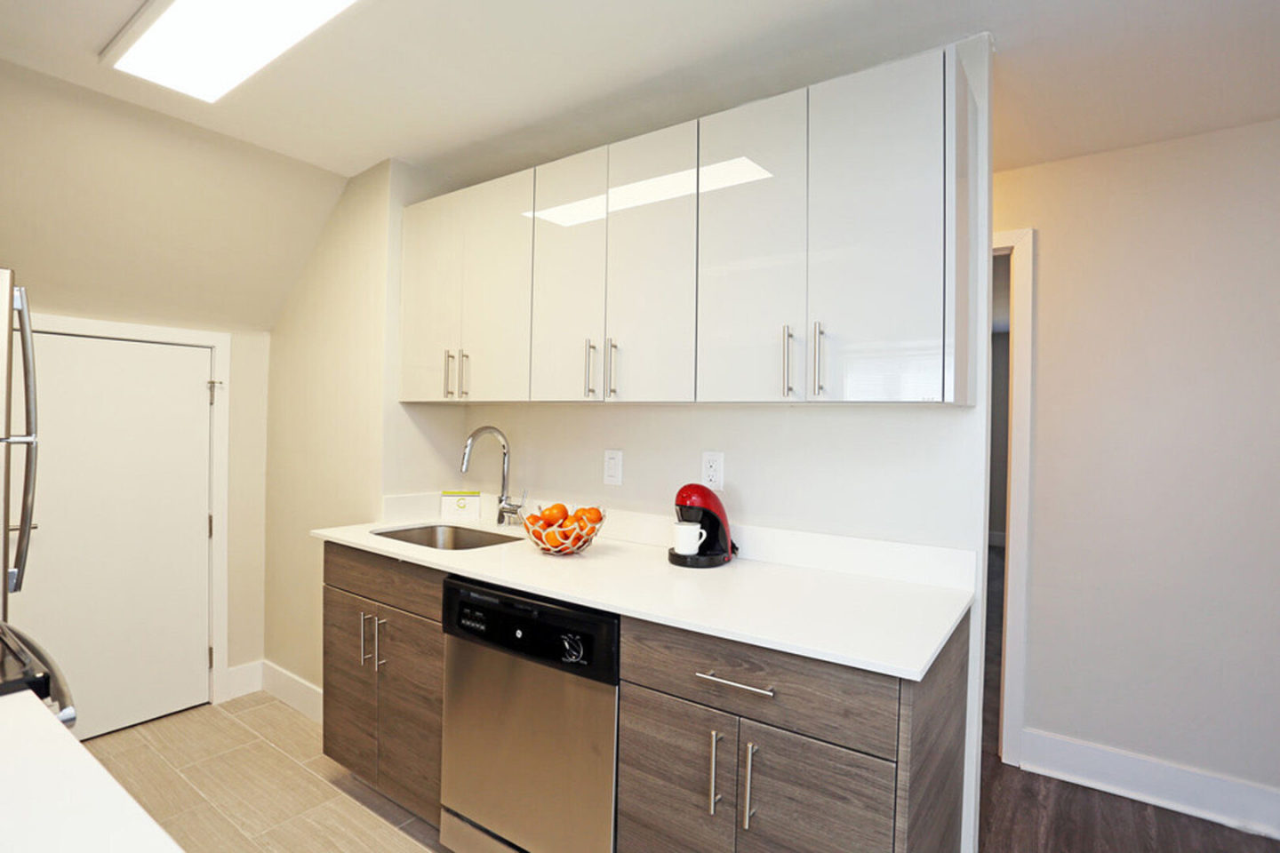 North Lane Apartments Image 4