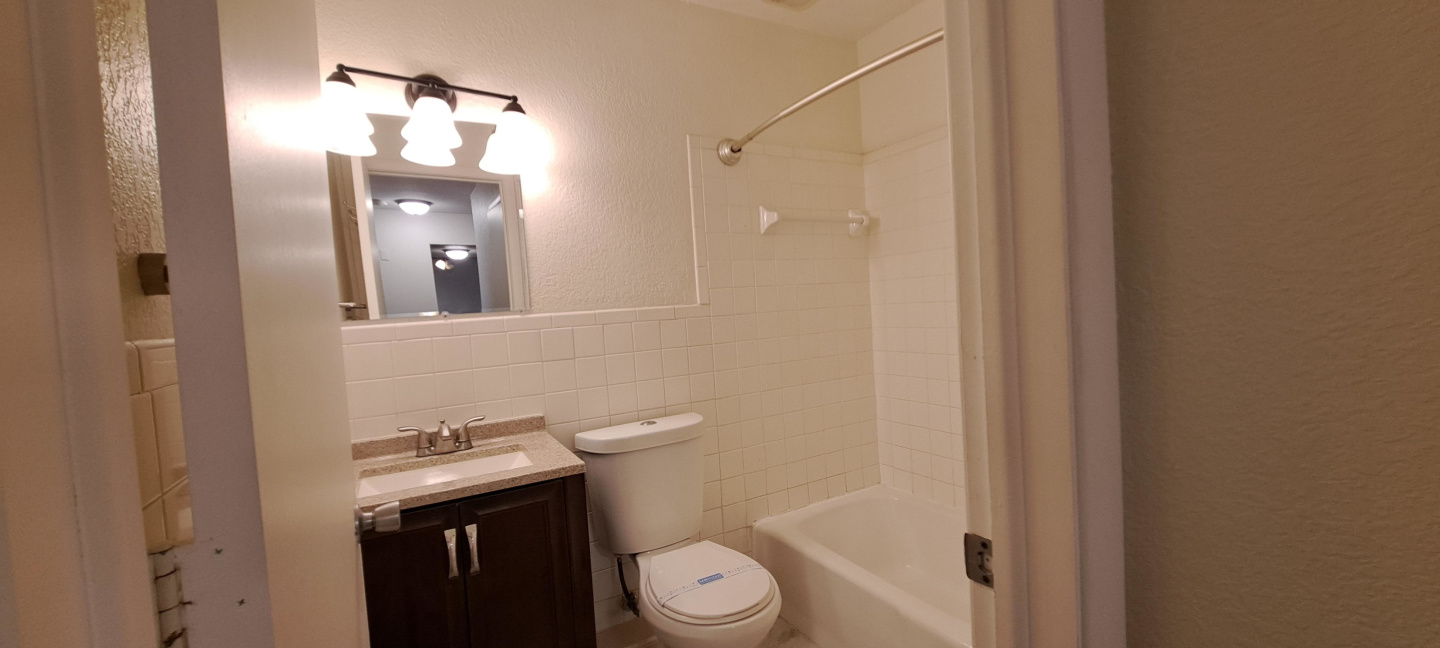 Beard Ave Apartments Image 10