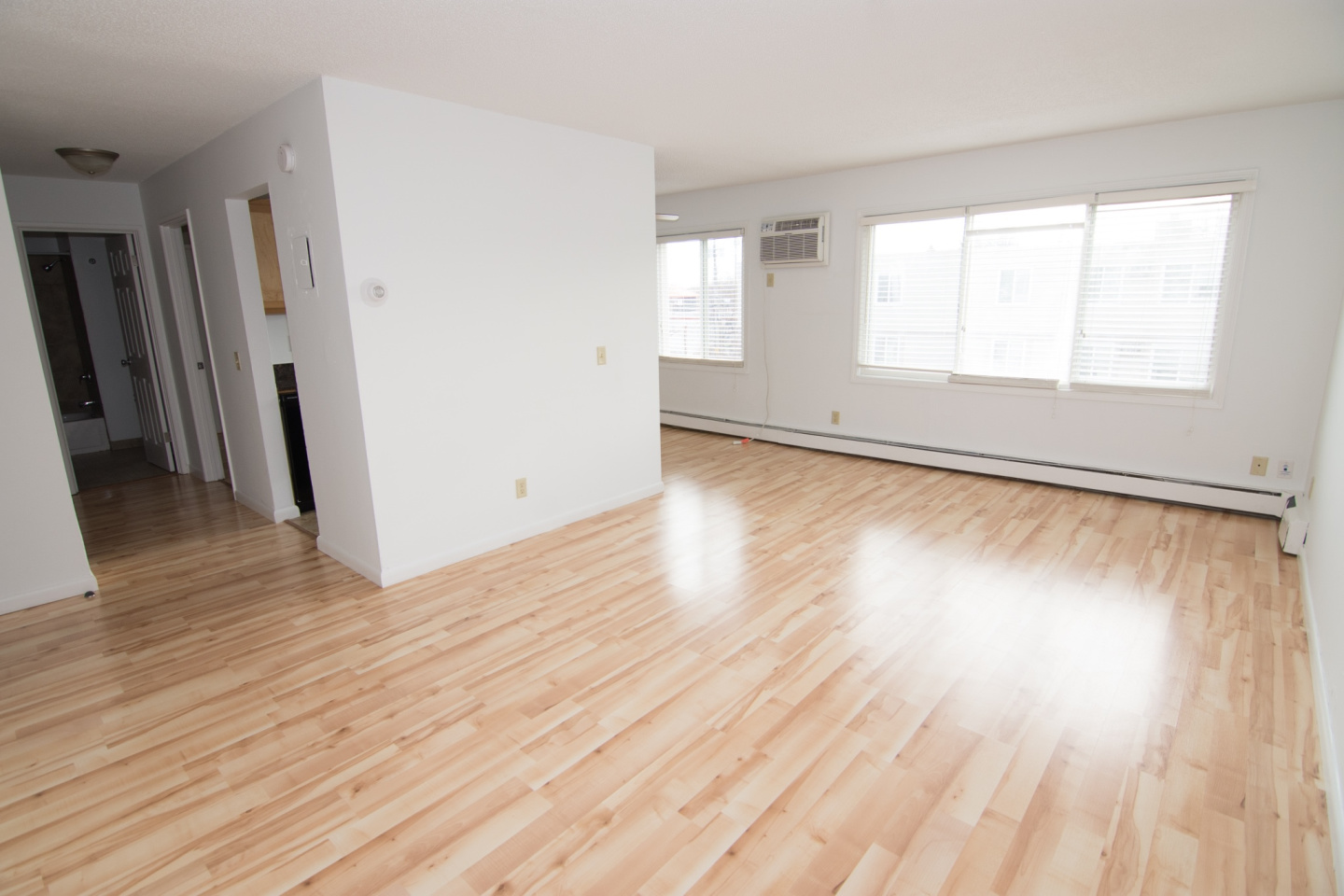 2731 Pillsbury Image 7