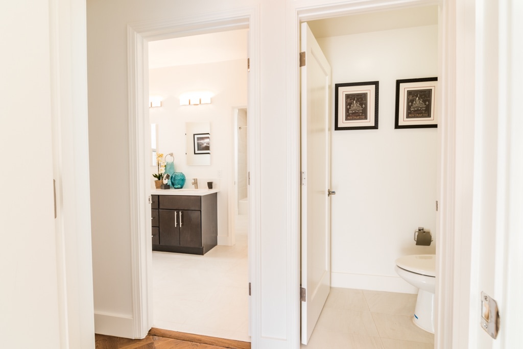324 Larkin Image 17