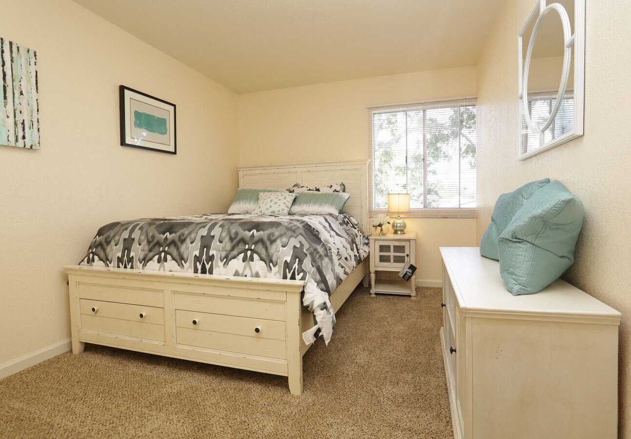 Vista Village Image 15