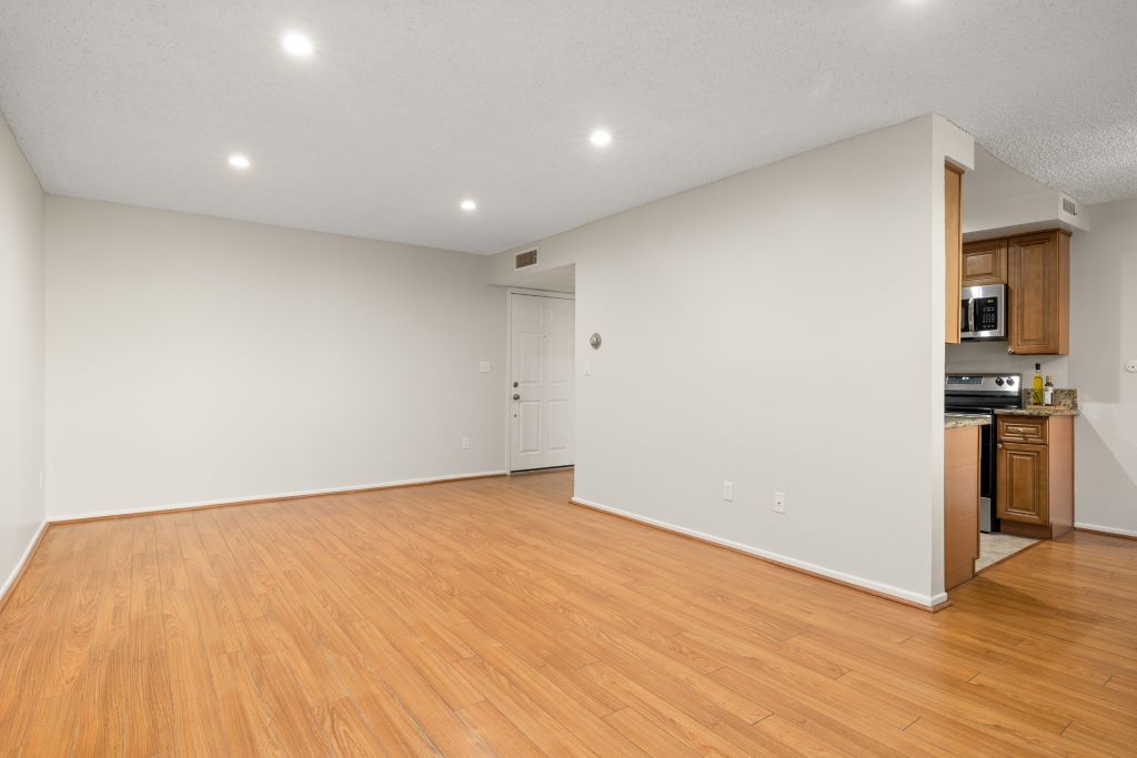 Lombardi Apartments Image 52