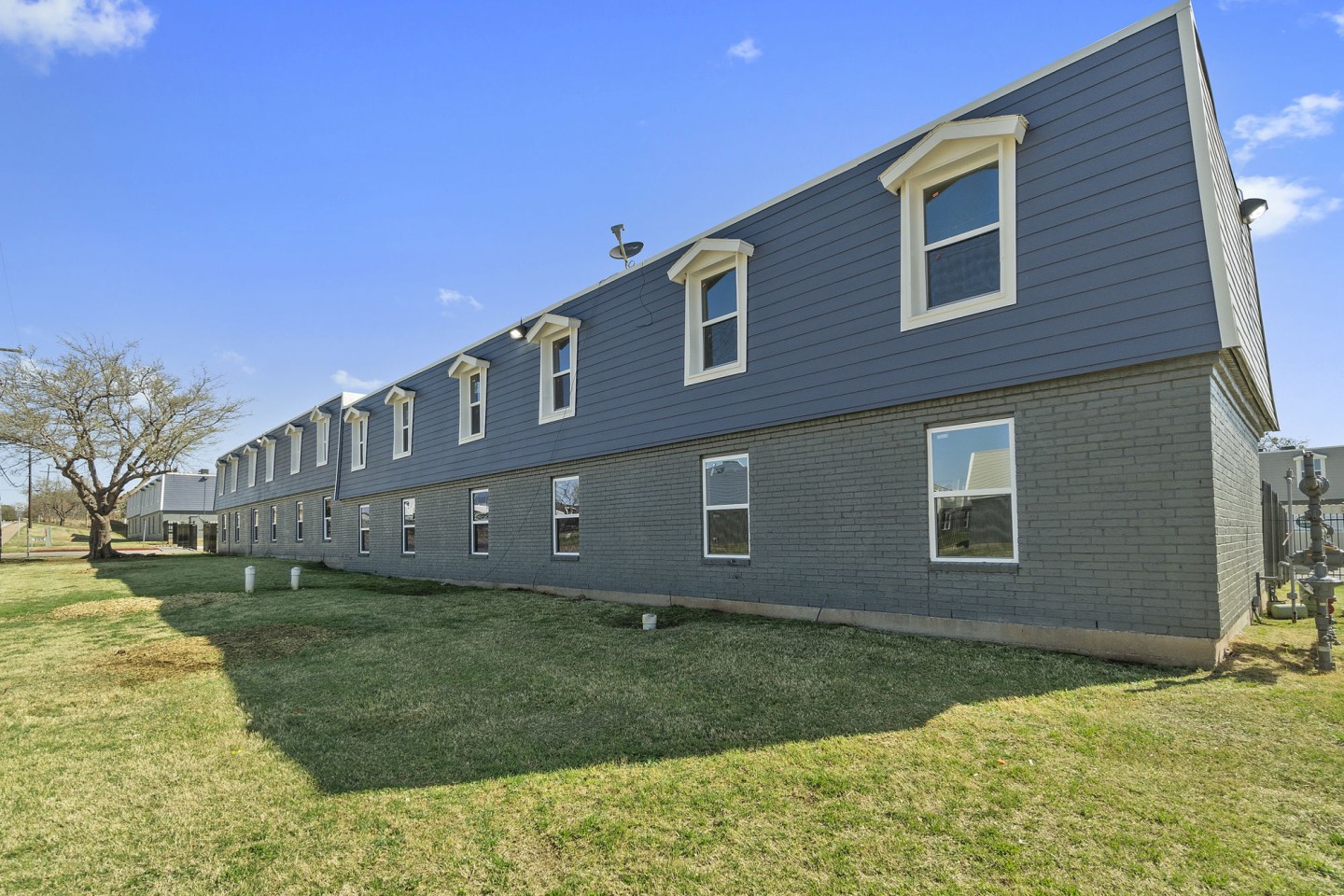 Maverick on Maurine Apartments Image 21