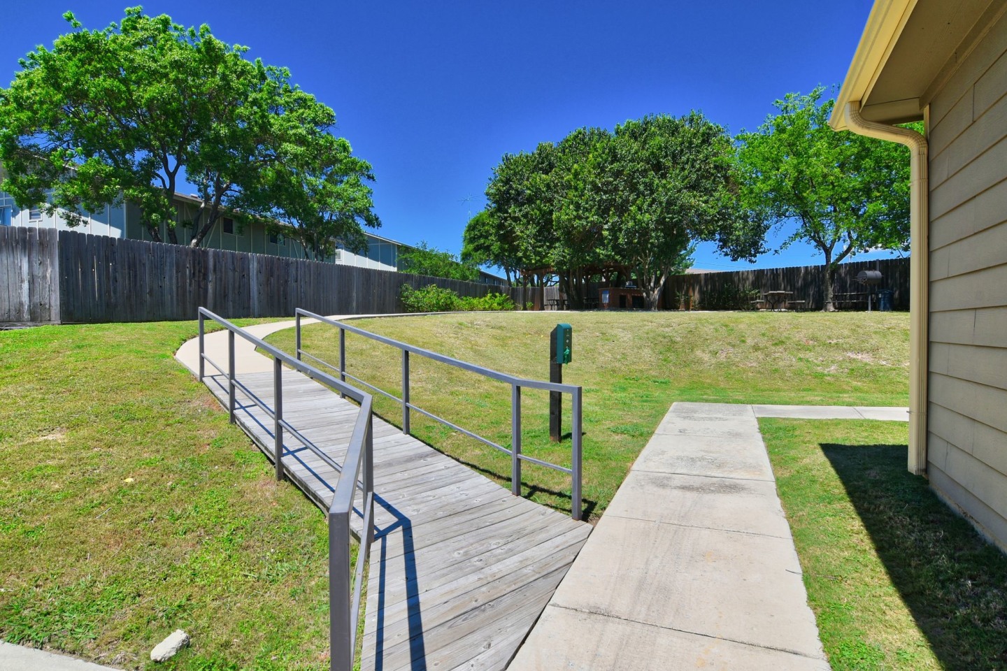 Braunfels Place Image 23