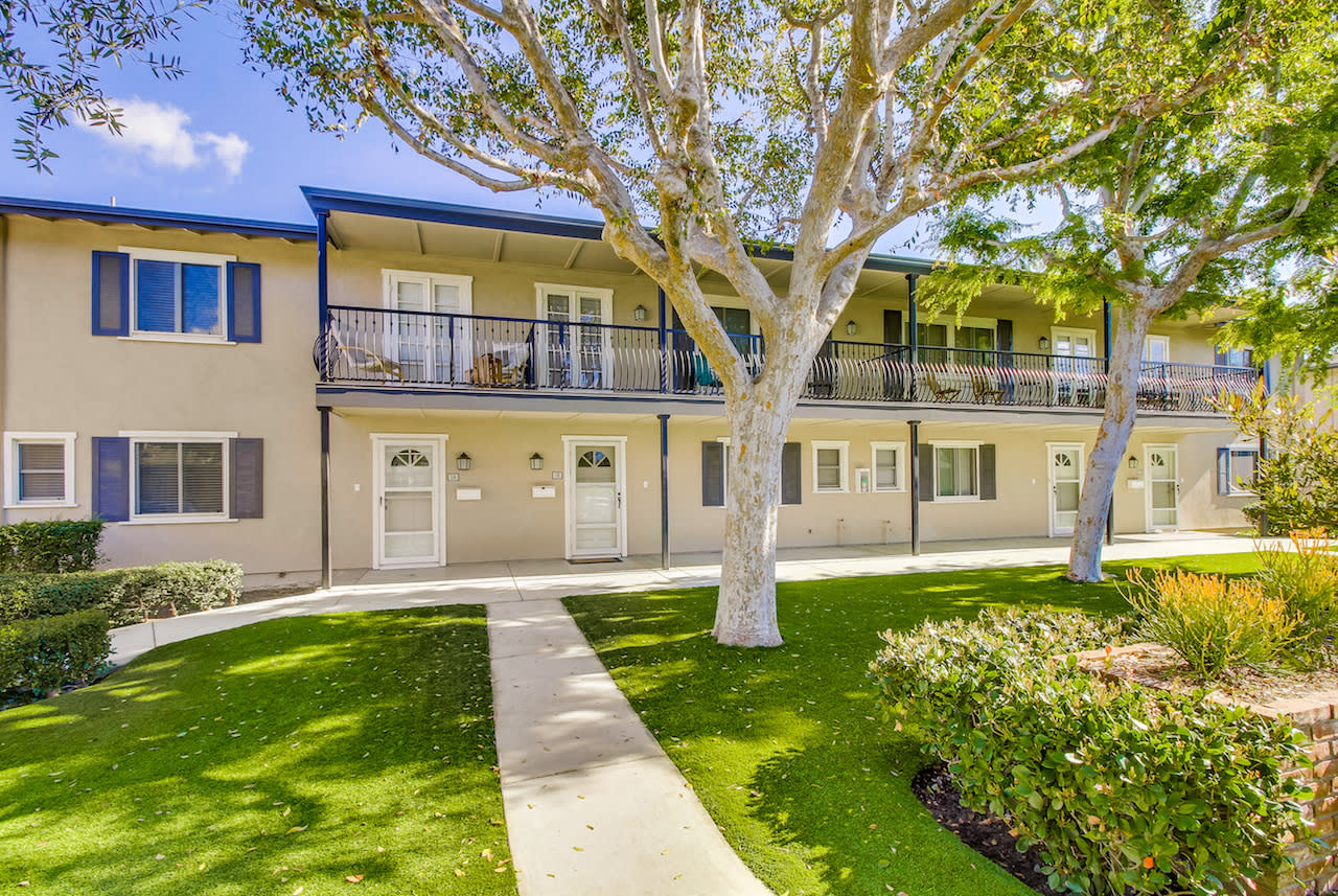 Fairway Villas Image 1