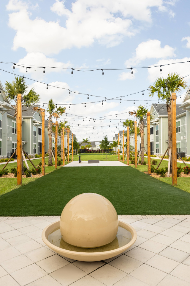 Palm Grove Image 40