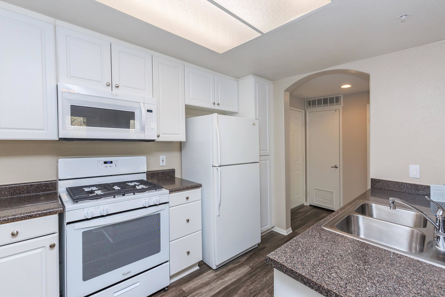 Laurel Terrace Apartment Homes Image 60