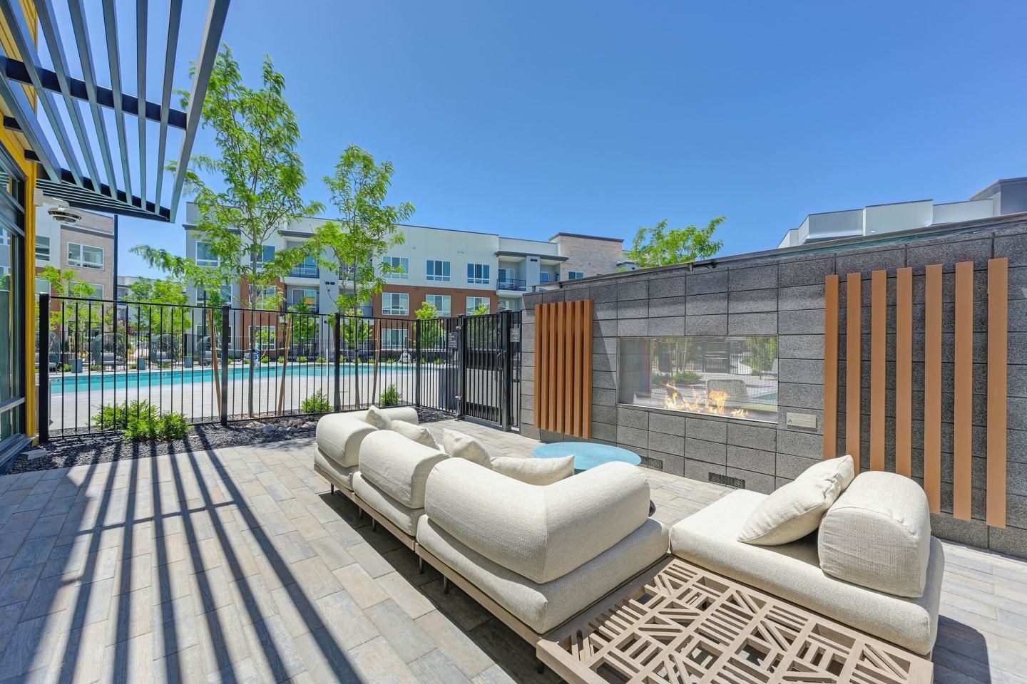 Halcyon Apartments Image 59