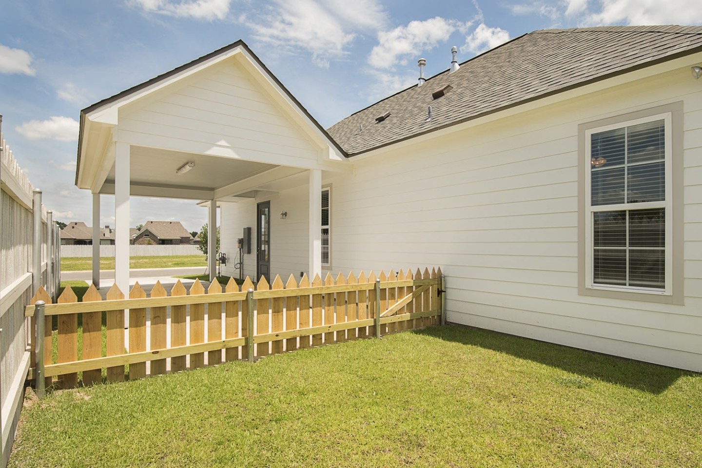 Country Club Cottages Image 6