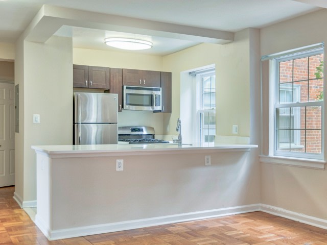 Harvard Village Image 34