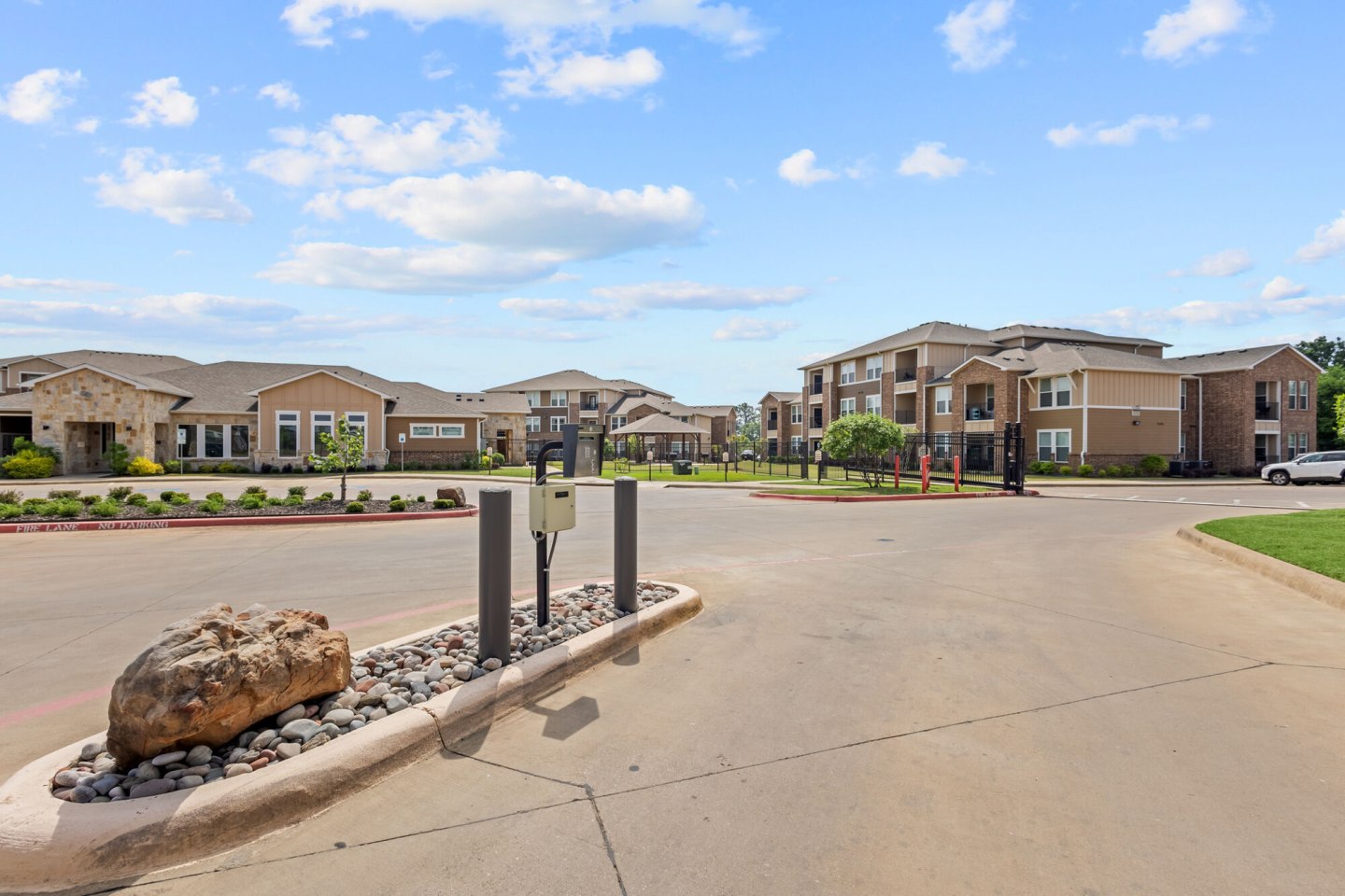 Deer Park Apartments Image 26