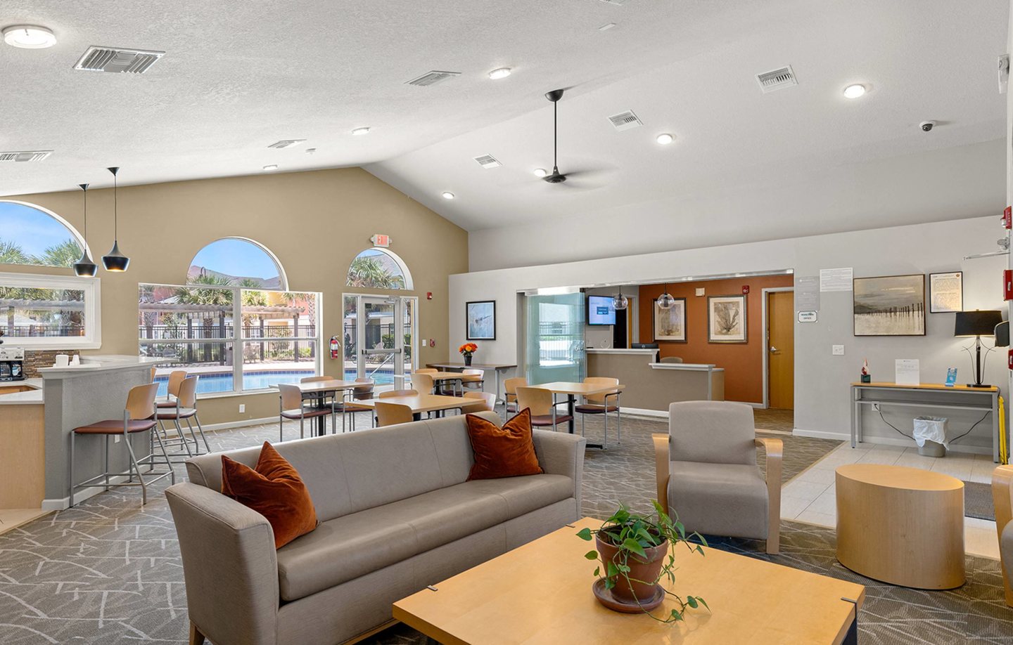 Regency Palms Apartments - Affordable Housing Image 17