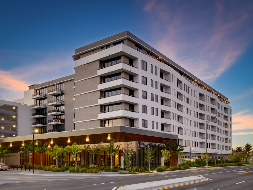 Avalon Doral Image 39