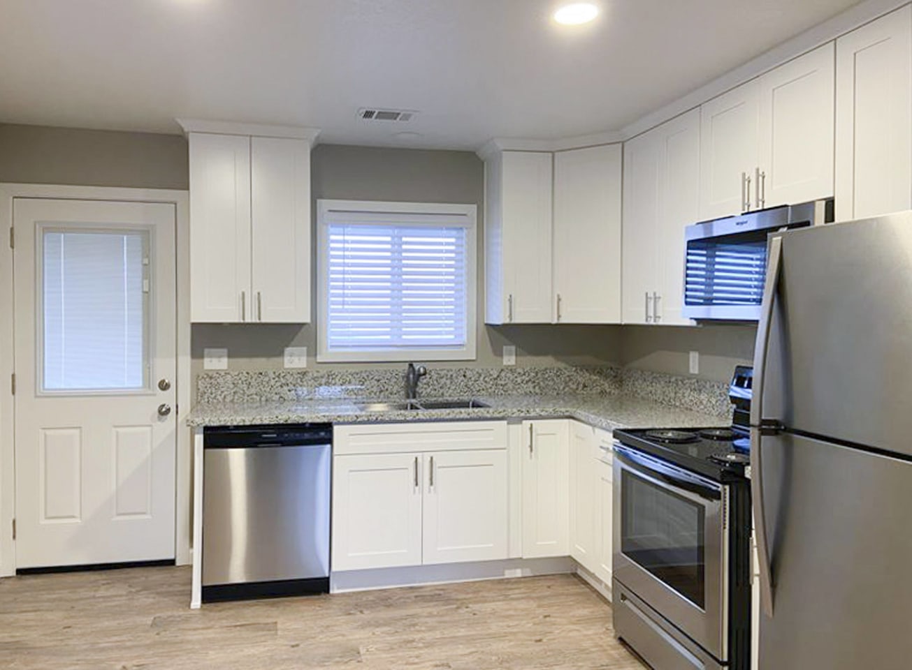 Sutter Apartments Image 1