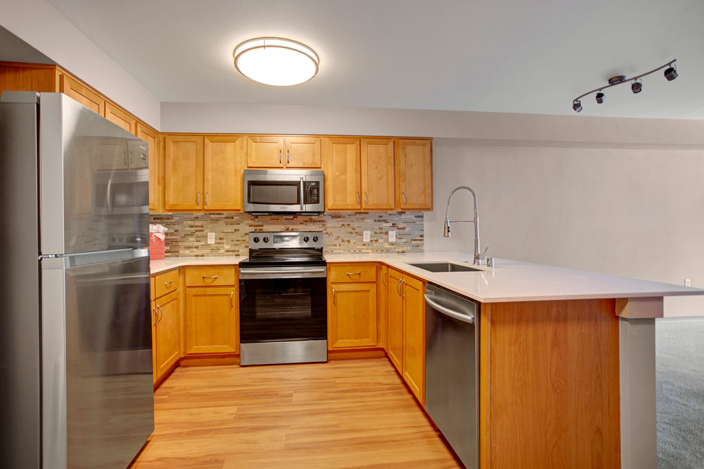 Echo Lake Apartments Image 9