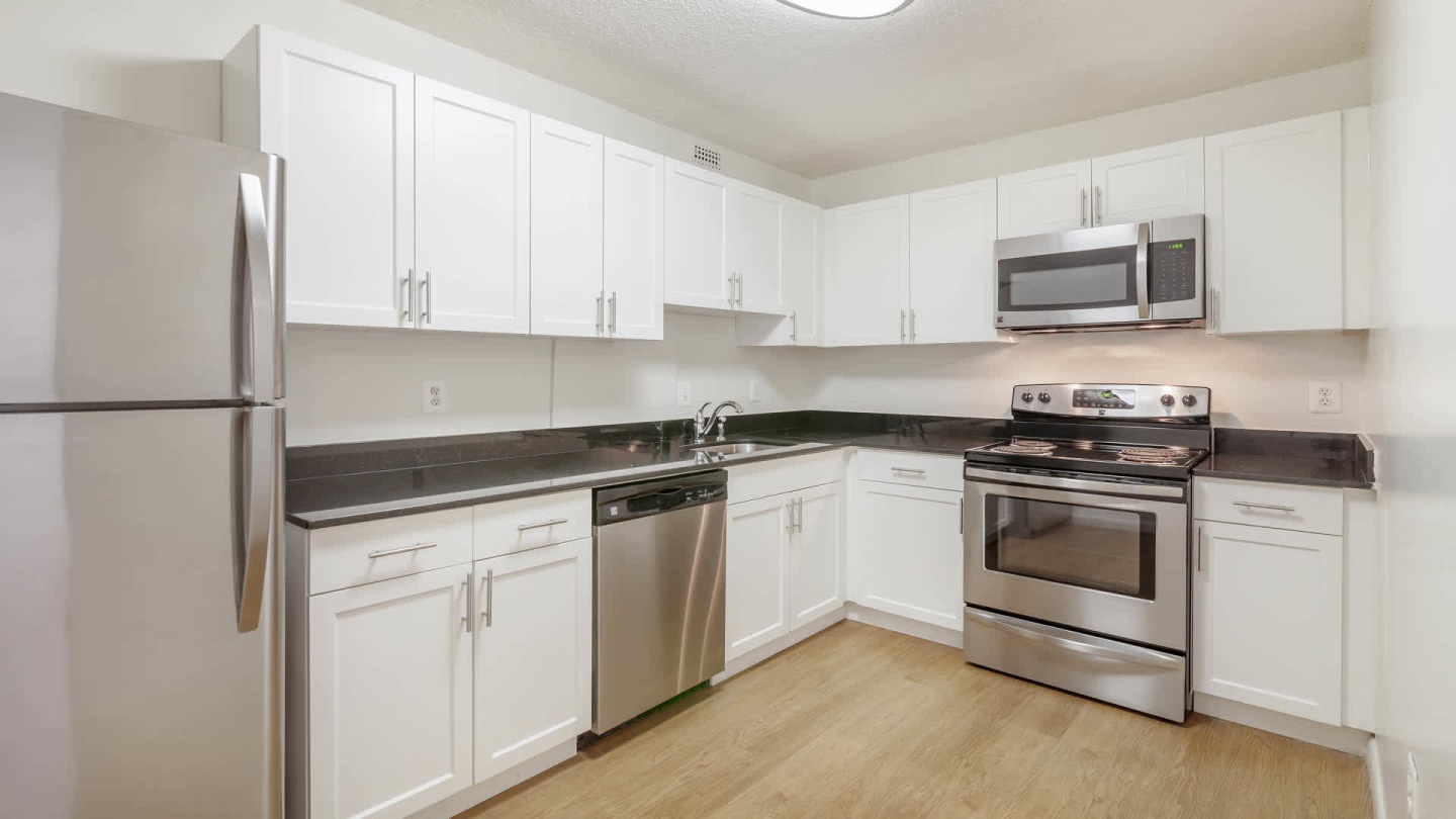 Connecticut Heights Image 58