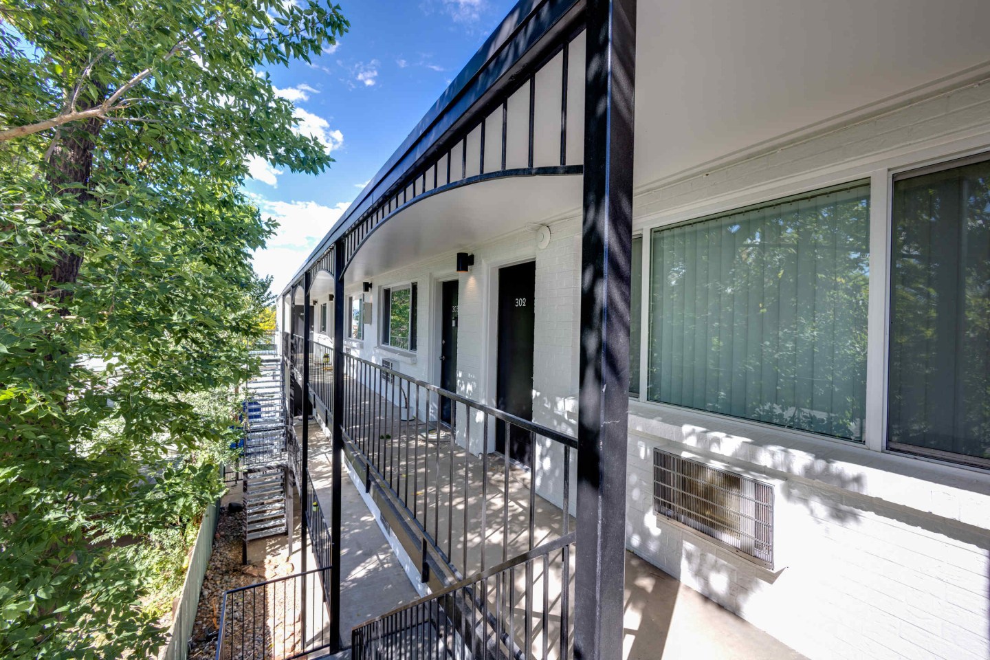 2441 S. York St. Image 17