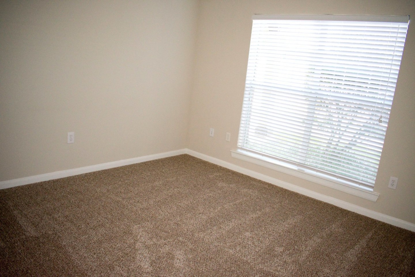 Estate Villas at Krum Image 37