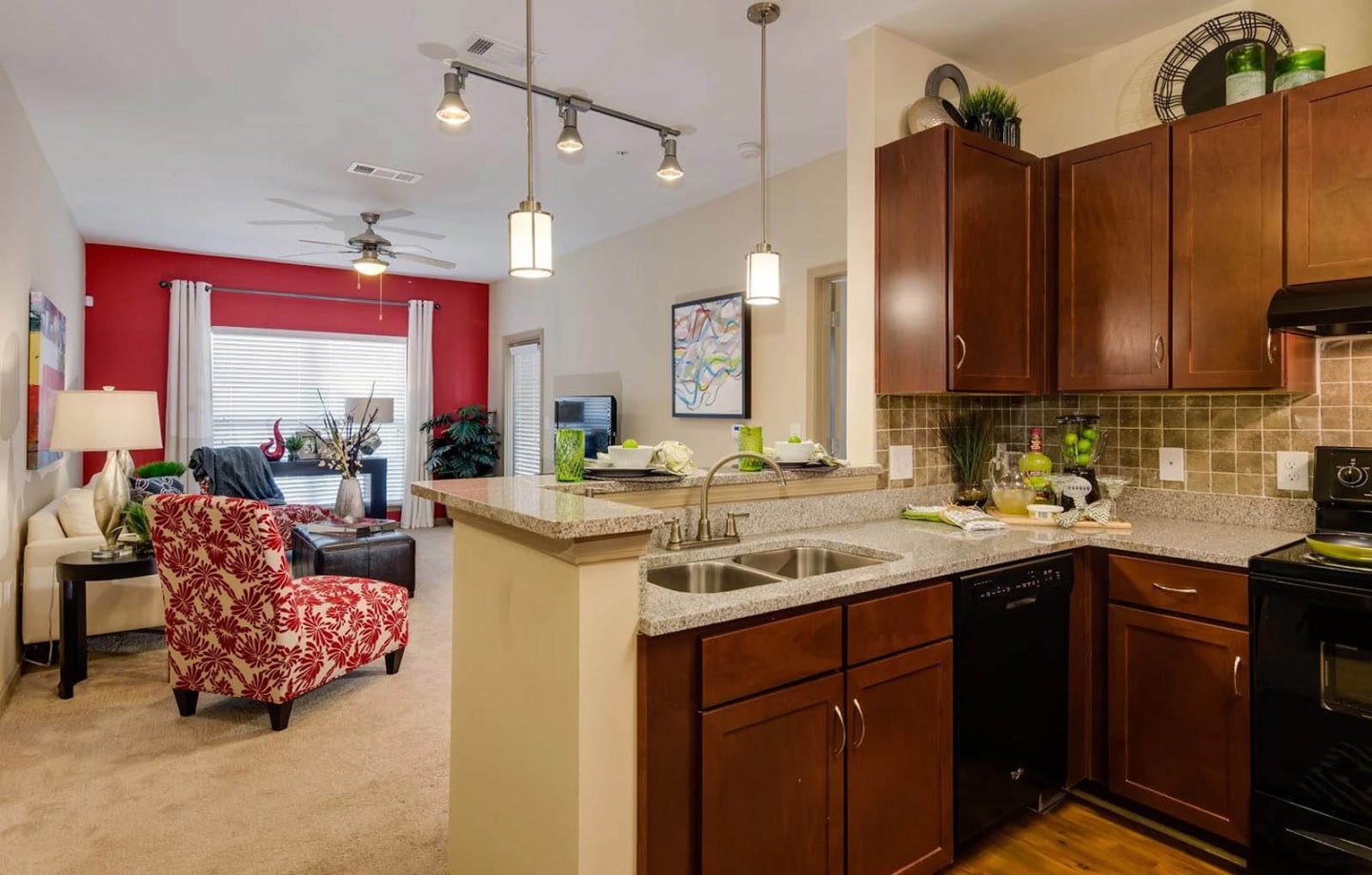 Ashley Auburn Pointe Image 1