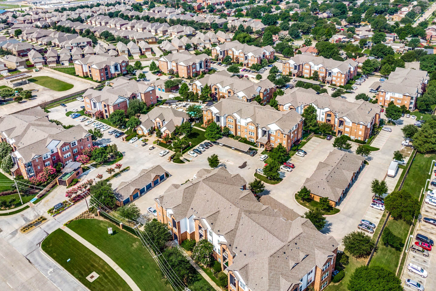 Vista 121 Apartment Homes Image 3