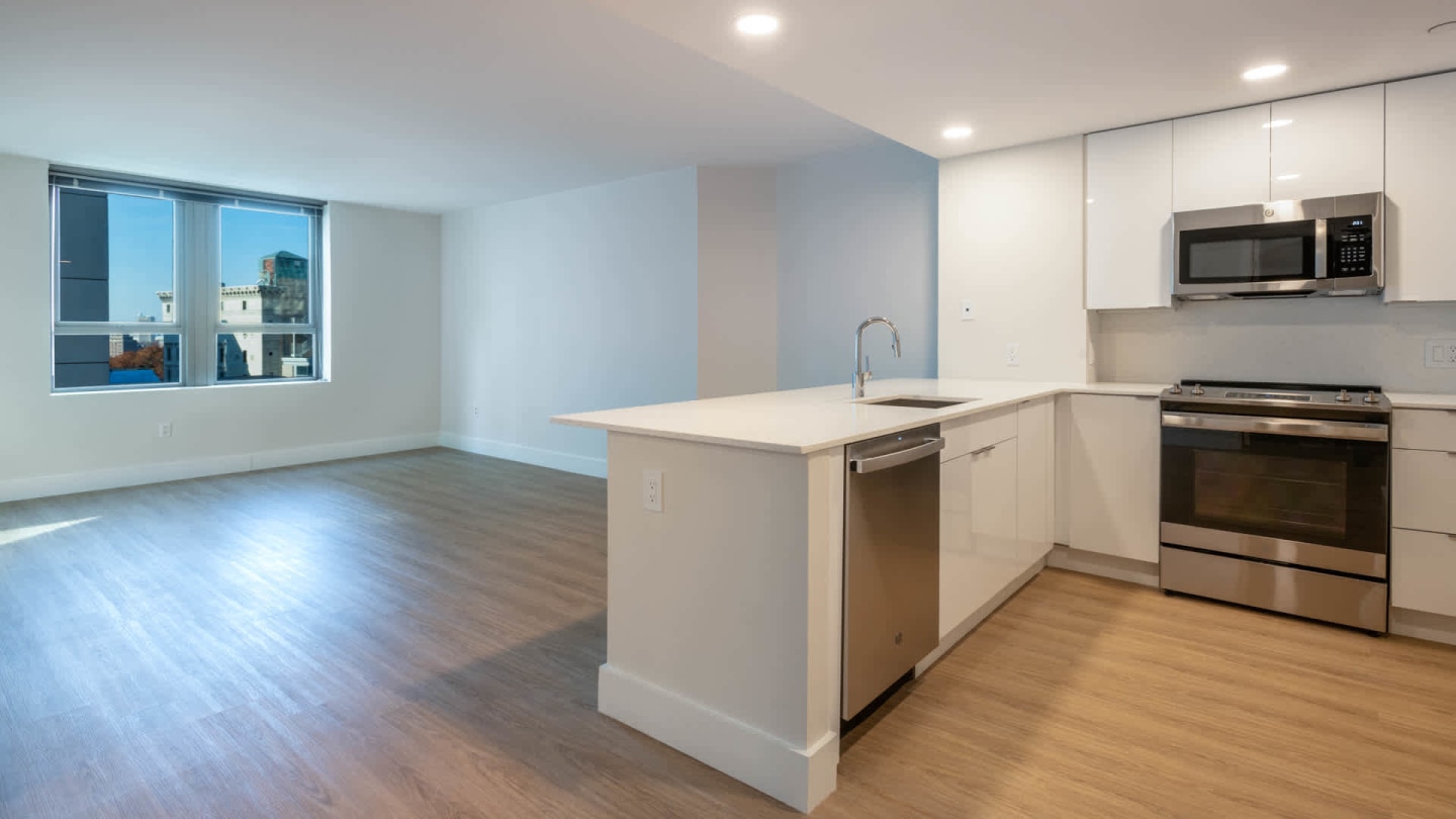 660 Washington Image 2