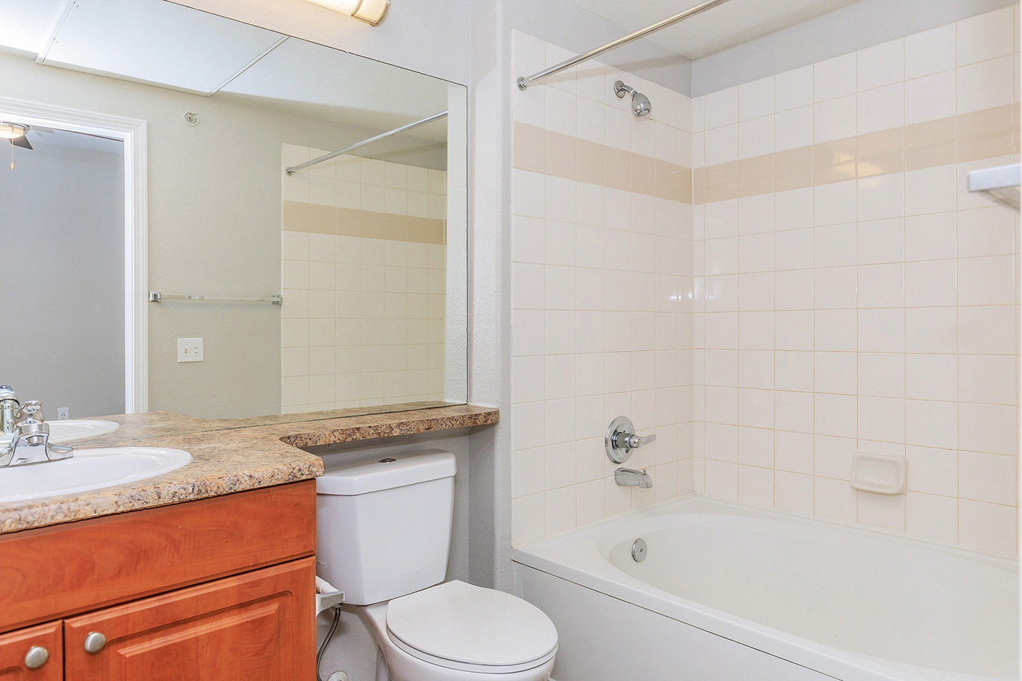 Creekside At Palmer Park Apartments Image 25